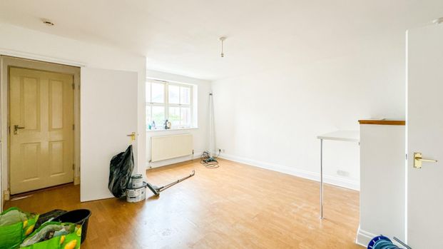 1 bedroom Flat To Let - Photo 1