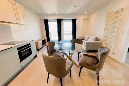 1 Bedroom 1 Bathroom - Photo 3