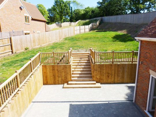 Price £3,000 pcm - Available 27/10/2025 - Unfurnished - Photo 1