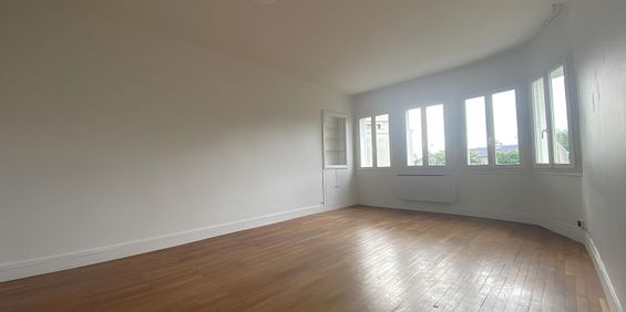 A Louer - Nantes Saint Clement - Appartement 2 Pièces De 43.43m² - Photo 3