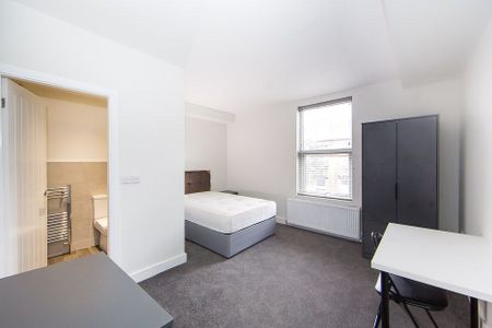 Quarry Mount Terrace, Woodhouse, Leeds - Photo 5