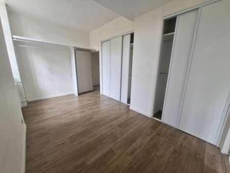 Location Appartement 2 pièces 56m² - Photo 5
