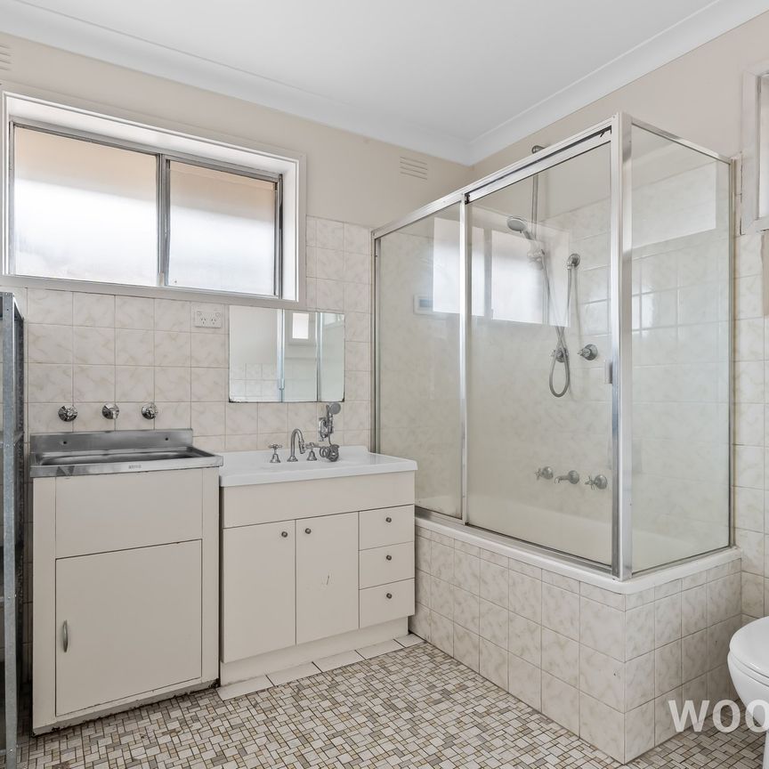 Spacious Two Bedroom Apartment - Photo 1
