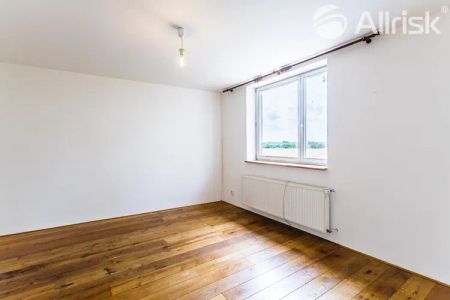 PRONÁJEM BYTU 1+KK 38 m - Fotografie 2