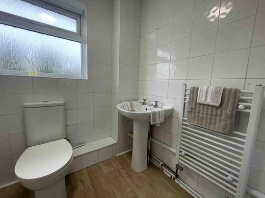 4 bedroom terraced house to rent - Photo 1