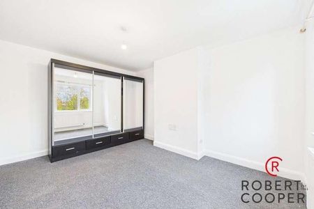 East Towers, Pinner, HA5 - Photo 5