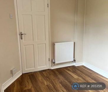 3 bedroom maisonette to rent - Photo 2
