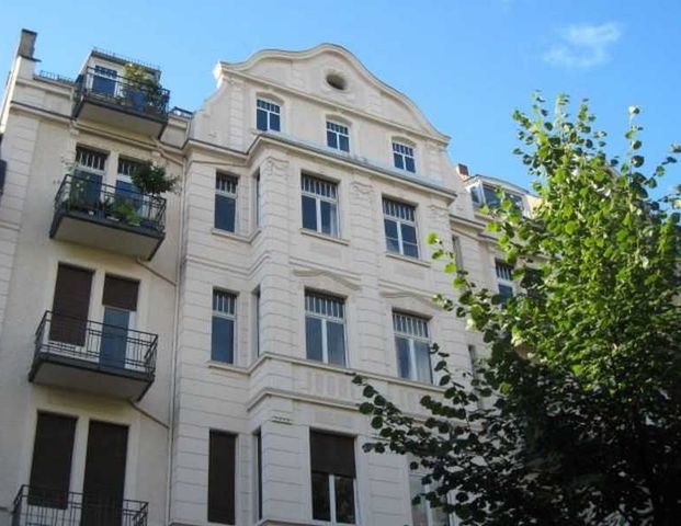Wiesbaden-Rheingauviertel !!! Komplett sanierte 3-ZKB Stilaltbauwohnung mit 2 Ba ... - Photo 1