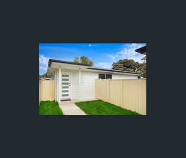 Stylish and private two-bedroom home in a tranquil setting - Photo 2