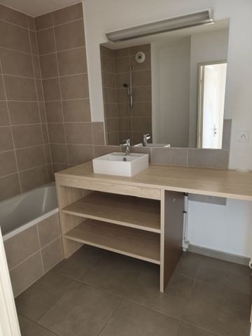 Location Appartement 4 pièces 77m² STRASBOURG 67200 - Photo 2