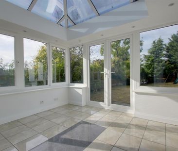 Toms Lane, Kings Langley - Photo 1