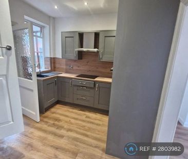2 bedroom terraced house to rent - Photo 4