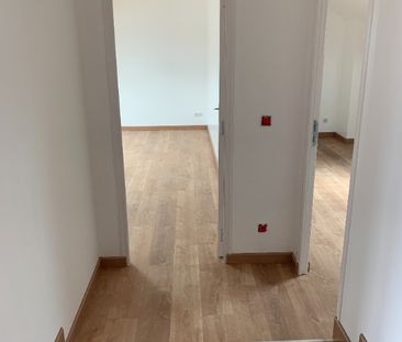 Location Appartement 3 pièces 83m² DEVILLE LES ROUEN 76250 - Photo 4