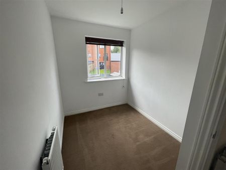 3 bedroom semi-detached house to rent - Photo 4