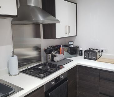 Room in a Shared House, Mellor St, M40 - Photo 4