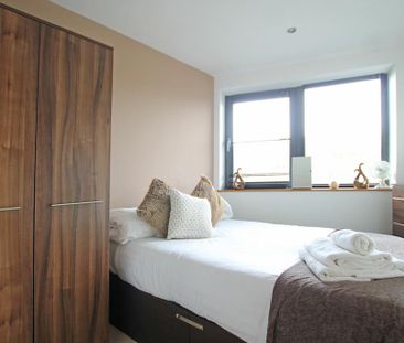 2 bedroom flat to rent - Photo 3