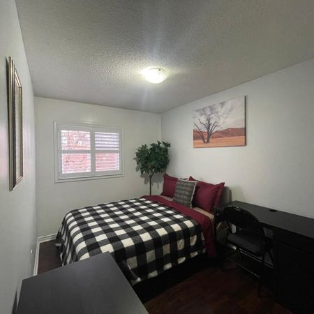 For Lease - 54 Carrie Crescent Unit# Room, Brampton, Ontario - Photo 3