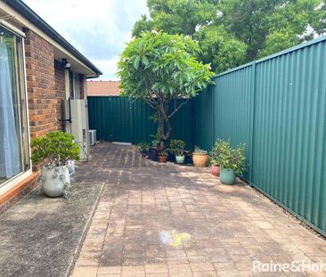 COZY TWO BEDROOM VILLA IN A QUIET LOCATION! CLOSE TO ALL INGLEBURN ... - Photo 4