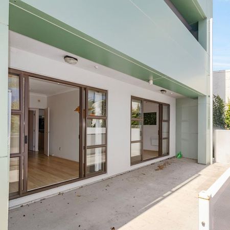 2 bedroom apartment in Morningside! - Photo 4