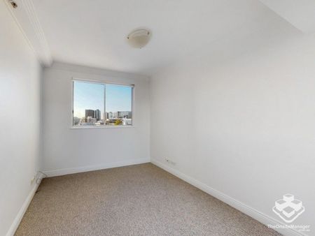 ARGUABLY THE CBD FINEST RIVERFRONT COMPLEX 3 Bedroom Unfurnished - Photo 4