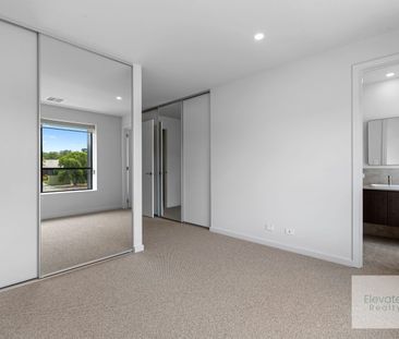 BRAND NEW 3 BED TOWNHOME IN THE NEW EUCA ESTATE - Photo 2