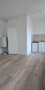 Appartement À Louer 2 Pièces , 32 M² - Photo 3