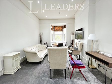 1 bedroom studio to rent School Lane, Buckingham, Buckinghamshire, MK18 - Photo 2