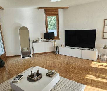 Grosszügige 2.5 Zimmer-Wohnung mit Balkon per 01.02.27 oder später - Photo 2