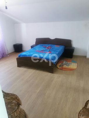 Casă spațioasă de închiriat în Ungureni – Dambovita - Photo 1