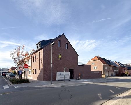 Lichtrijk gelijkvloers nieuwbouwappartement met één slaapkamer en terras - Photo 2