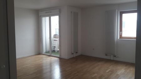 location Appartement F3 DE 58.7m² À CERGY - Photo 2