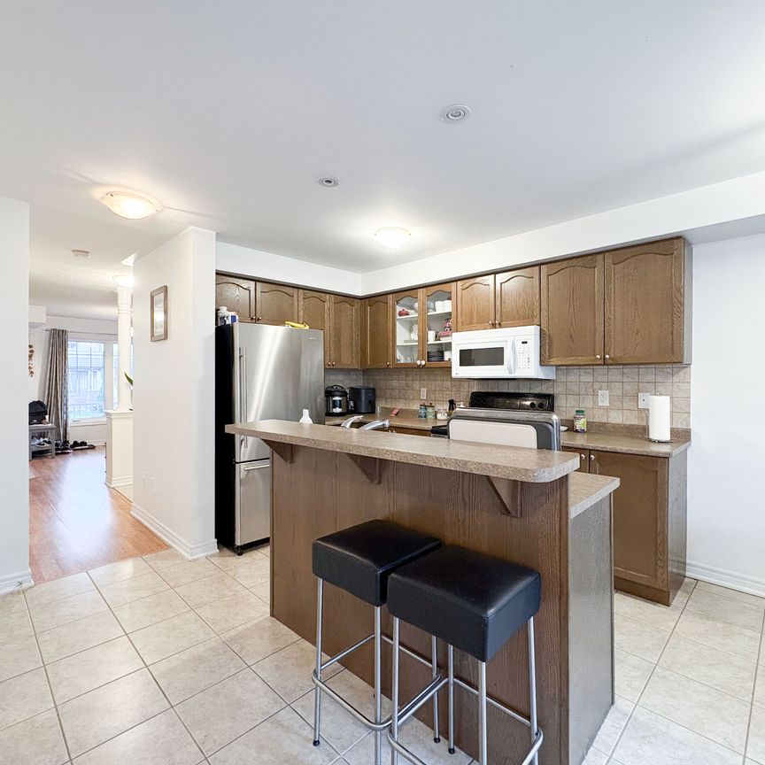 For Lease - 67 Sequin Drive, Richmond Hill, Ontario - Photo 1