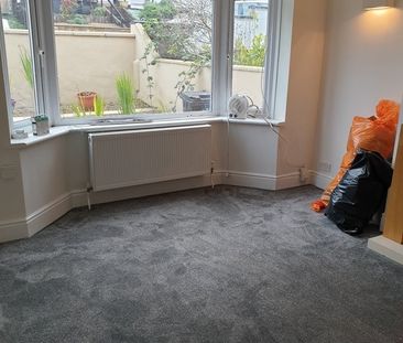 3 Bed Terraced House, Westleigh Park, BS14 - Photo 2