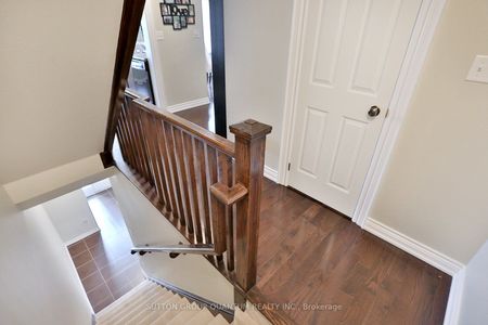 Townhouse For Lease | W8124294 - Photo 5