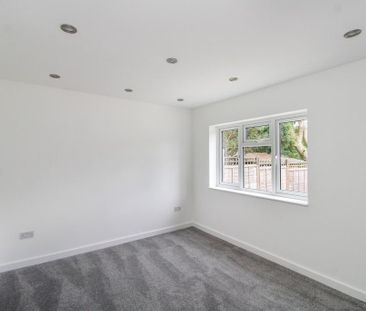 3 bedroom detached bungalow to rent - Photo 5