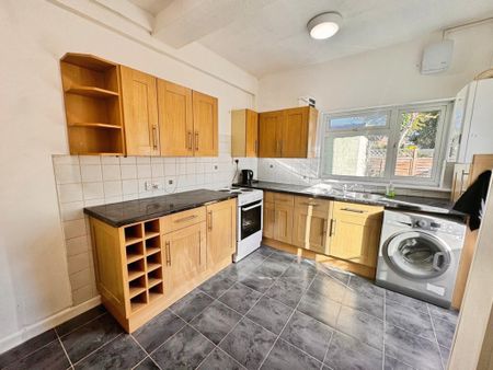 1 bedroom ground floor flat to rent - Photo 3