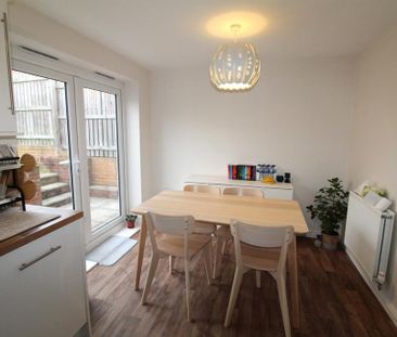 3 bedroom semi-detached house to rent - Photo 1