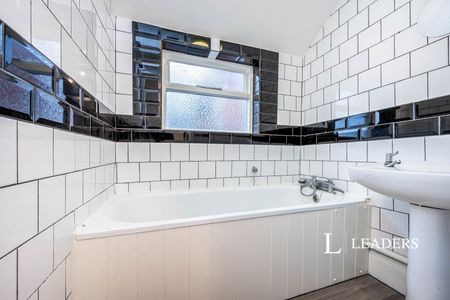 3 bedroom house to rent Jubilee Terrace, Stony Stratford, Milton Keynes, MK11 - Photo 2