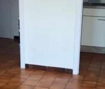 Appartement te huur in Gilly voor € 750 met 1 slaapkamer - Foto 2