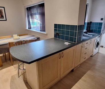 3 bedroom terraced house to rent - Photo 6