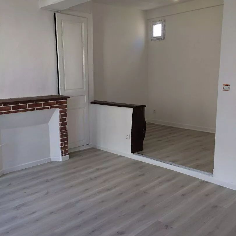 Beau F1 bis Rénové de 48m² proche place des Épars et gare - Photo 1