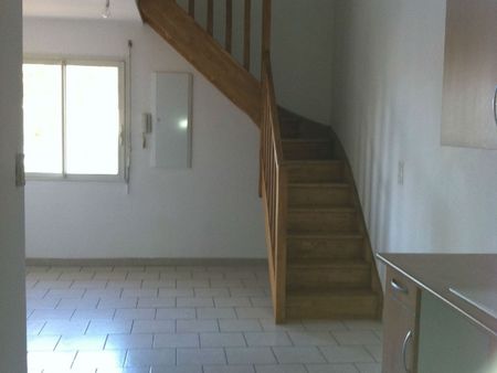 Arles Trinquetaille T3 d'environ 55 m² + mezzanine au 1er étage, - Photo 4