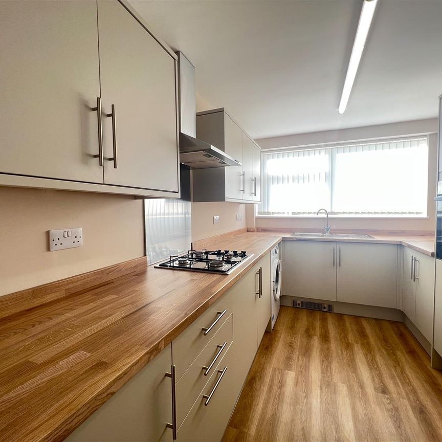 Garrick Close, Coventry - Photo 1