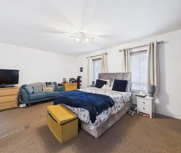 60 The Demesne, Hillsborough Road, Carryduff, Belfast, BT8 8GU - Photo 6