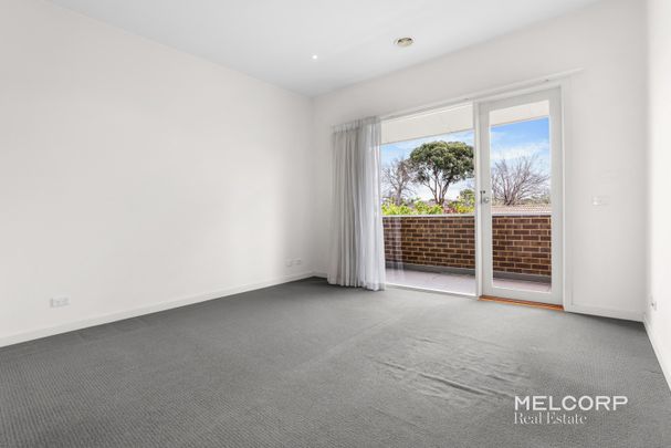 MODERN COMFORT - UNFURNISHED - Photo 1