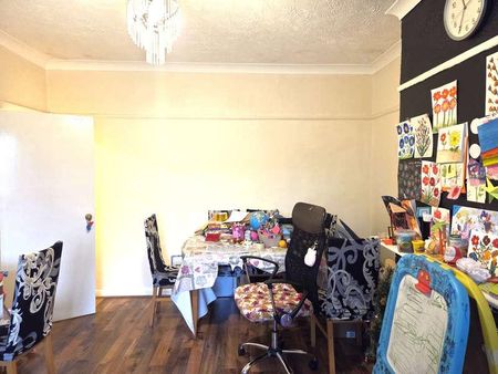 Alexandra Avenue, HA2 - Photo 2