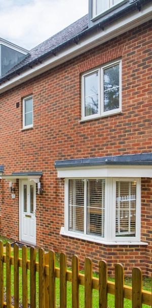 Canary Grove, Aylesham, Canterbury, CT3 3FY, Kent - Photo 1