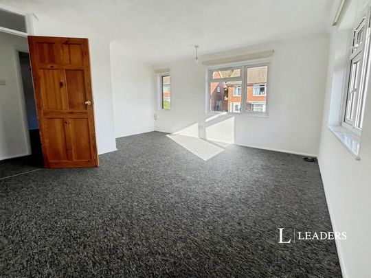 2 bedroom apartment to rent Chichester Close, Hove, East Sussex, BN3 - Photo 1
