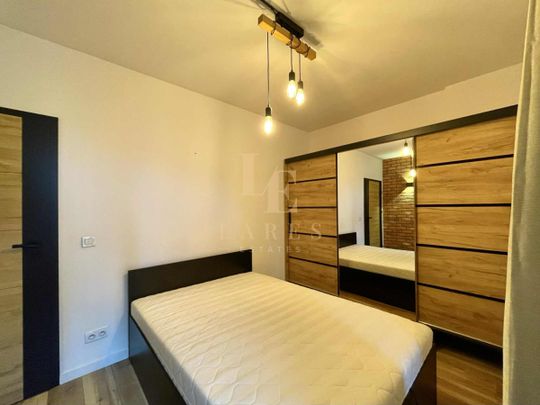 Nowoczesne mieszkanie przy metrze | Balkon - Фото 1