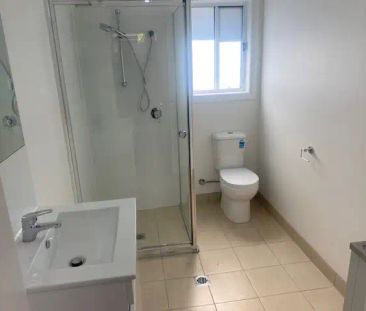 “BEAUTIFUL MORDERN GRANNYFLAT” - Photo 3